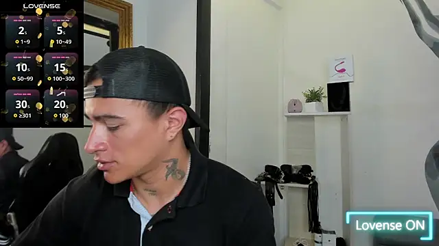 LiamDeep online show from November 10, 8:03 pm