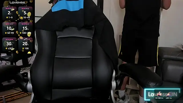 LiamDeep online show from November 9, 4:33 pm