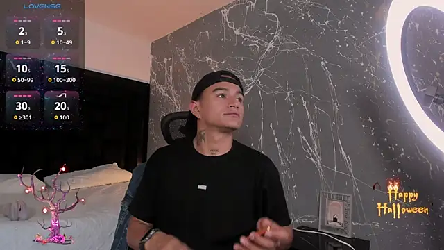 LiamDeep online show from October 16, 9:01 pm