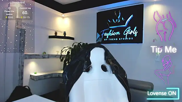 LiamDeep online show from October 28, 10:41 pm