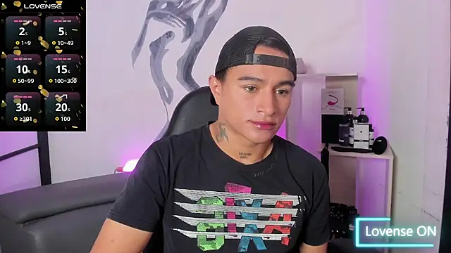 LiamDeep online show from November 7, 8:57 pm