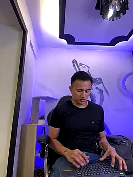 LiamDeep online show from December 16, 8:35 pm