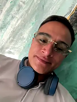 LiamDeep online show from December 17, 6:24 pm