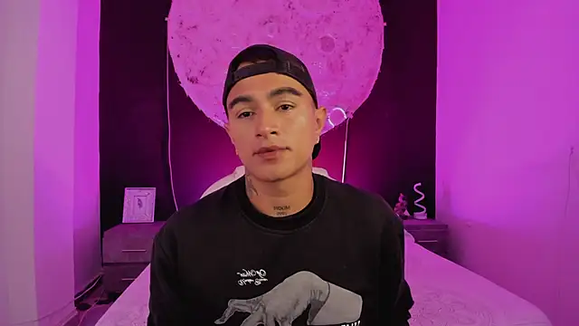 LiamDeep online show from September 15, 5:52 am