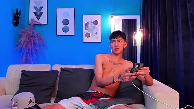 Marcus and Tony online show from March 6, 3:23 am