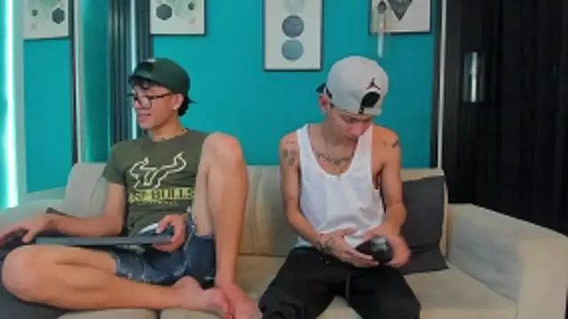 Marcus and Tony online show from March 21, 3:52 am