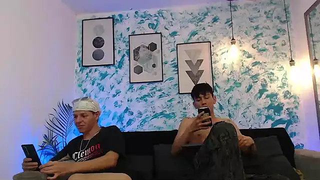 Snapshot of Marcus_and_Tony chatting on September 23, 4:41 am Marcus and Tony online show from September 23, 4:41 am