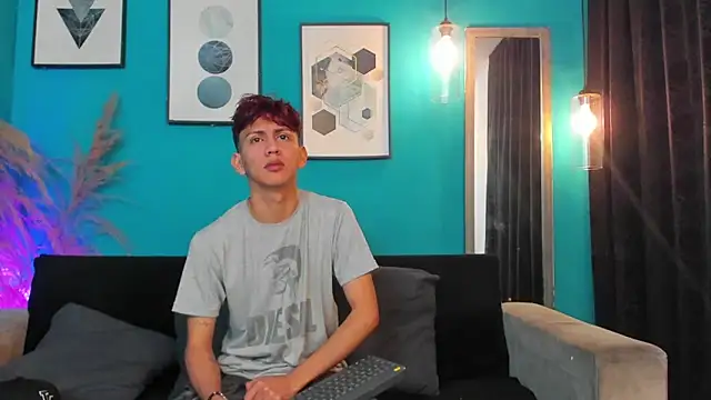 Marcus and Tony online show from January 8, 3:34 am