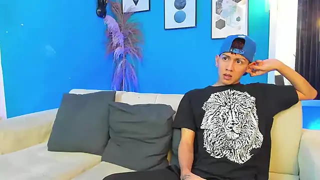 Marcus and Tony online show from February 25, 3:40 am