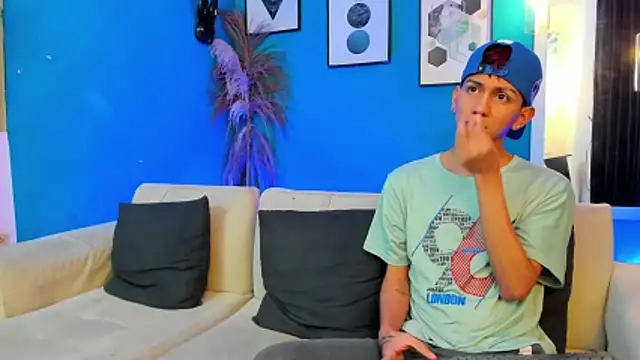 Marcus and Tony online show from February 26, 4:01 am