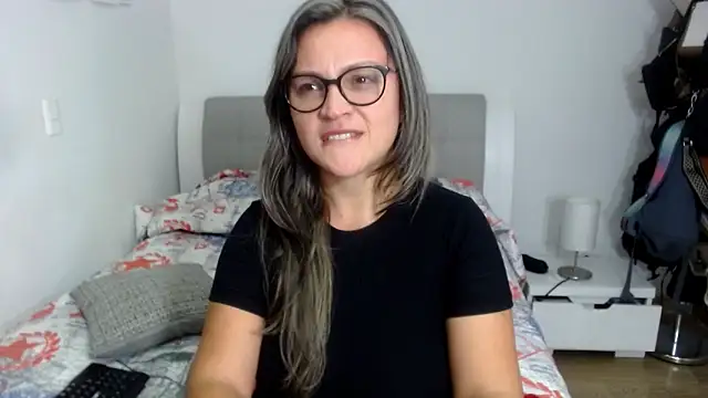 sophie lopez1 online show from February 4, 1:33 am