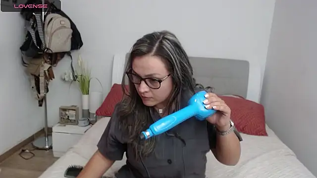 Snapshot of sophie_lopez1 chatting on December 8, 1:19 am sophie lopez1 online show from December 8, 1:19 am