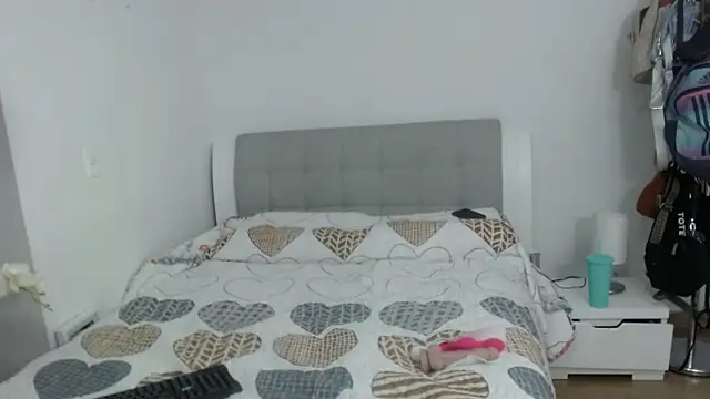 Snapshot of sophie_lopez1 chatting on November 26, 1:05 am sophie lopez1 online show from November 26, 1:05 am