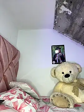 Snapshot of Melody_rouxxx chatting on October 30, 11:01 pm Melody rouxxx online show from October 30, 11:01 pm