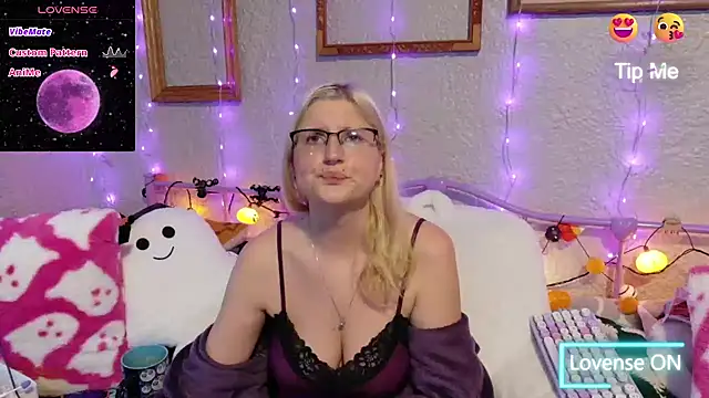samanthamalichite online show from October 27, 2:18 pm