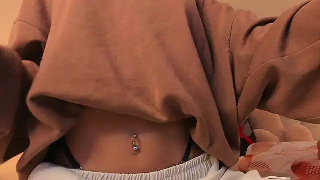 SunshineLizzy online show from November 19, 12:38 pm