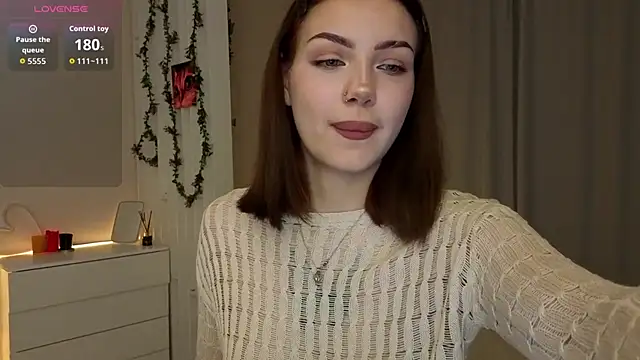 PurrrBerry online show from November 30, 4:02 am