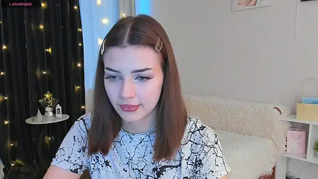 PurrrBerry online show from January 10, 3:35 am