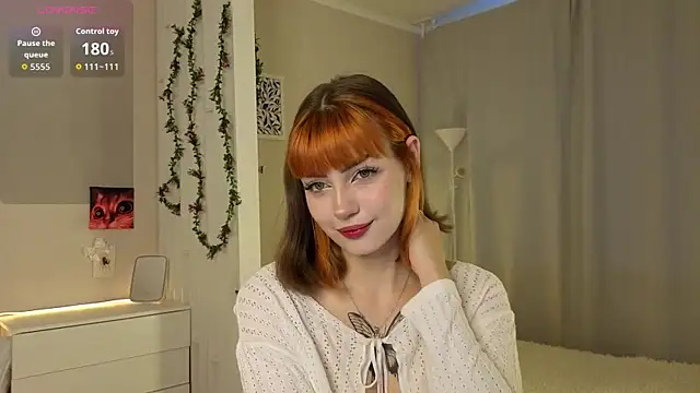 PurrrBerry online show from October 6, 4:35 am