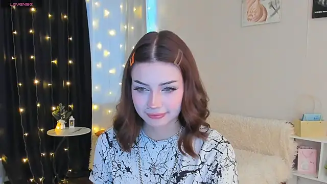 PurrrBerry online show from January 6, 4:27 am