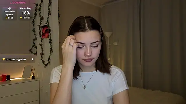 PurrrBerry online show from November 28, 5:40 am