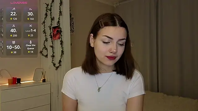 PurrrBerry online show from November 23, 4:44 am