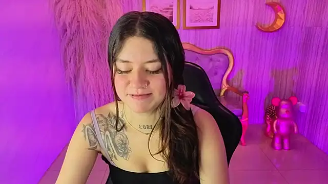 ivy lodge s online show from September 27, 8:48 pm