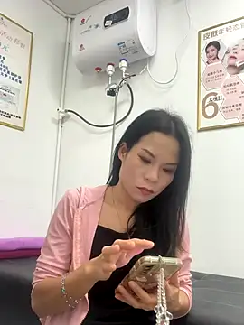 Snapshot of Baby-mmm chatting on November 1, 10:42 am Baby-mmm online show from November 1, 10:42 am