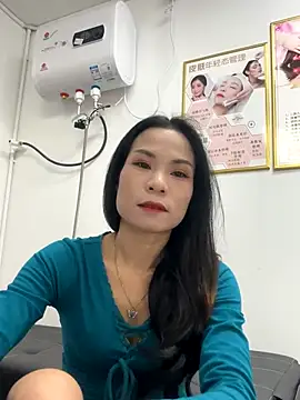 Snapshot of Baby-mmm chatting on November 11, 5:57 am Baby-mmm online show from November 11, 5:57 am