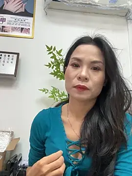 Snapshot of Baby-mmm chatting on November 8, 4:16 am Baby-mmm online show from November 8, 4:16 am