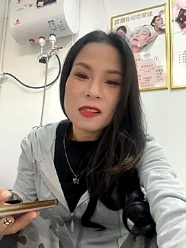 Snapshot of Baby-mmm chatting on October 23, 4:11 am Baby-mmm online show from October 23, 4:11 am