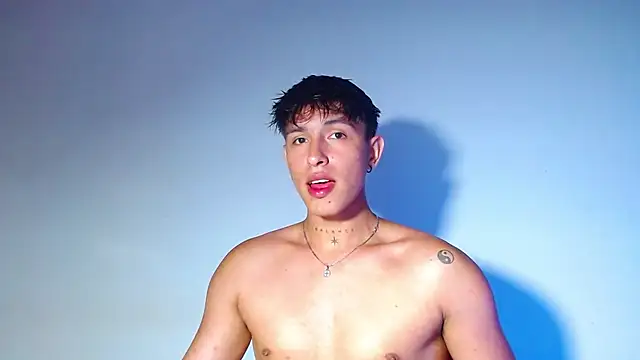 rowanbigboy23 online show from March 22, 12:47 am