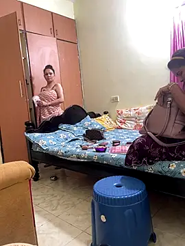 Snapshot of stargroup chatting on November 12, 1:37 pm stargroup online show from November 12, 1:37 pm