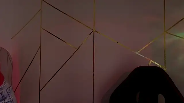 Snapshot of Hollyxx_ chatting on February 8, 6:05 pm Hollyxx online show from February 8, 6:05 pm