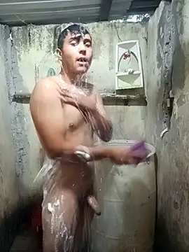 Snapshot of lalop221 chatting on October 10, 12:00 am lalop221 online show from October 10, 12:00 am