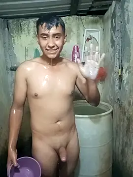 Snapshot of lalop221 chatting on November 20, 5:08 am lalop221 online show from November 20, 5:08 am