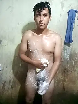 Snapshot of lalop221 chatting on October 26, 1:17 am lalop221 online show from October 26, 1:17 am