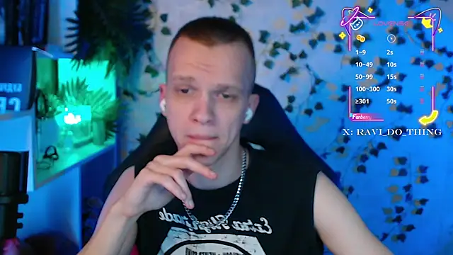 Snapshot of frozen_boy chatting on September 9, 3:54 pm frozen boy online show from September 9, 3:54 pm