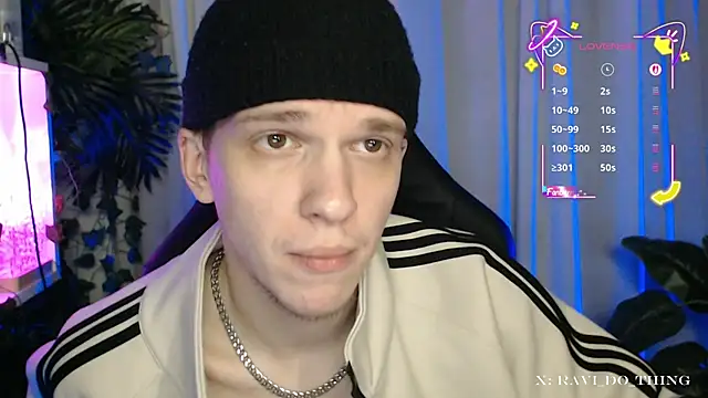 Snapshot of frozen_boy chatting on November 17, 12:25 am frozen boy online show from November 17, 12:25 am