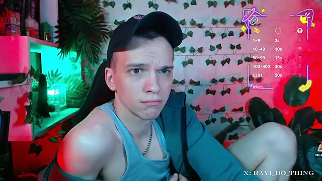 Snapshot of frozen_boy chatting on September 24, 4:57 pm frozen boy online show from September 24, 4:57 pm