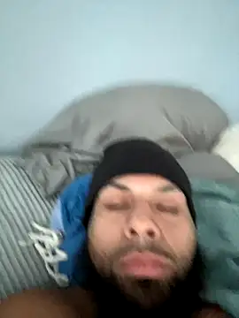 Lunablu13 online show from December 4, 2:05 pm