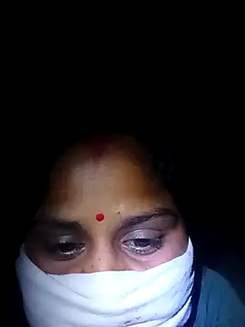 Sheema tyagi online show from October 22, 3:11 pm