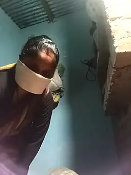 Sheema tyagi online show from November 24, 8:42 pm