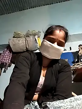 Sheema tyagi online show from November 12, 8:12 pm