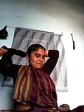 Sheema tyagi online show from November 28, 8:58 am