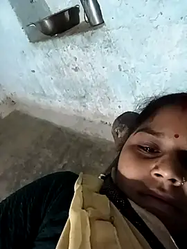 Sheema tyagi online show from October 28, 9:03 pm