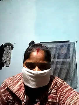 Sheema tyagi online show from December 4, 8:08 pm