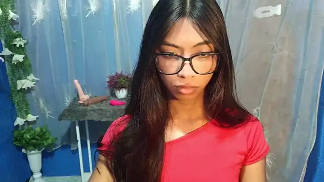 Snapshot of Kayra_Slut122 chatting on October 6, 11:44 am Kayra Slut122 online show from October 6, 11:44 am