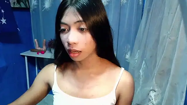 Snapshot of Kayra_Slut122 chatting on October 3, 6:04 am Kayra Slut122 online show from October 3, 6:04 am