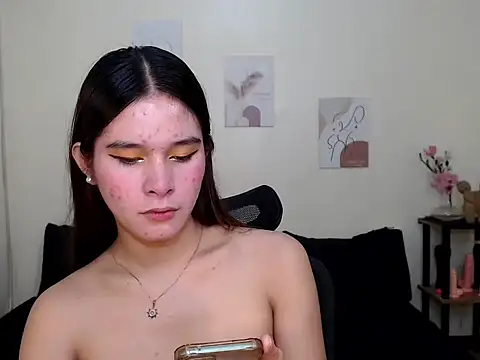 Snapshot of sassymimi69 chatting on September 21, 2:39 am sassymimi69 online show from September 21, 2:39 am